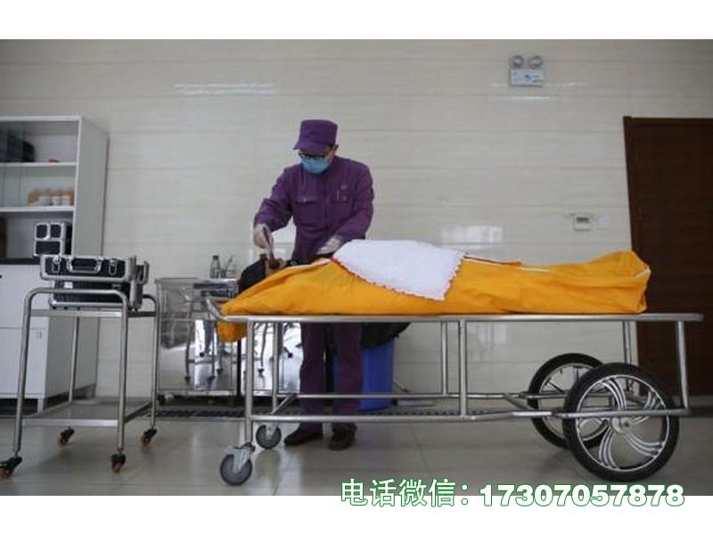 巨鹿遗体化装车